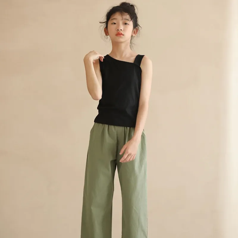 日式 绿色九分裤/ 背心 Cropped Pants in Green / Asymmetrical Neck Top