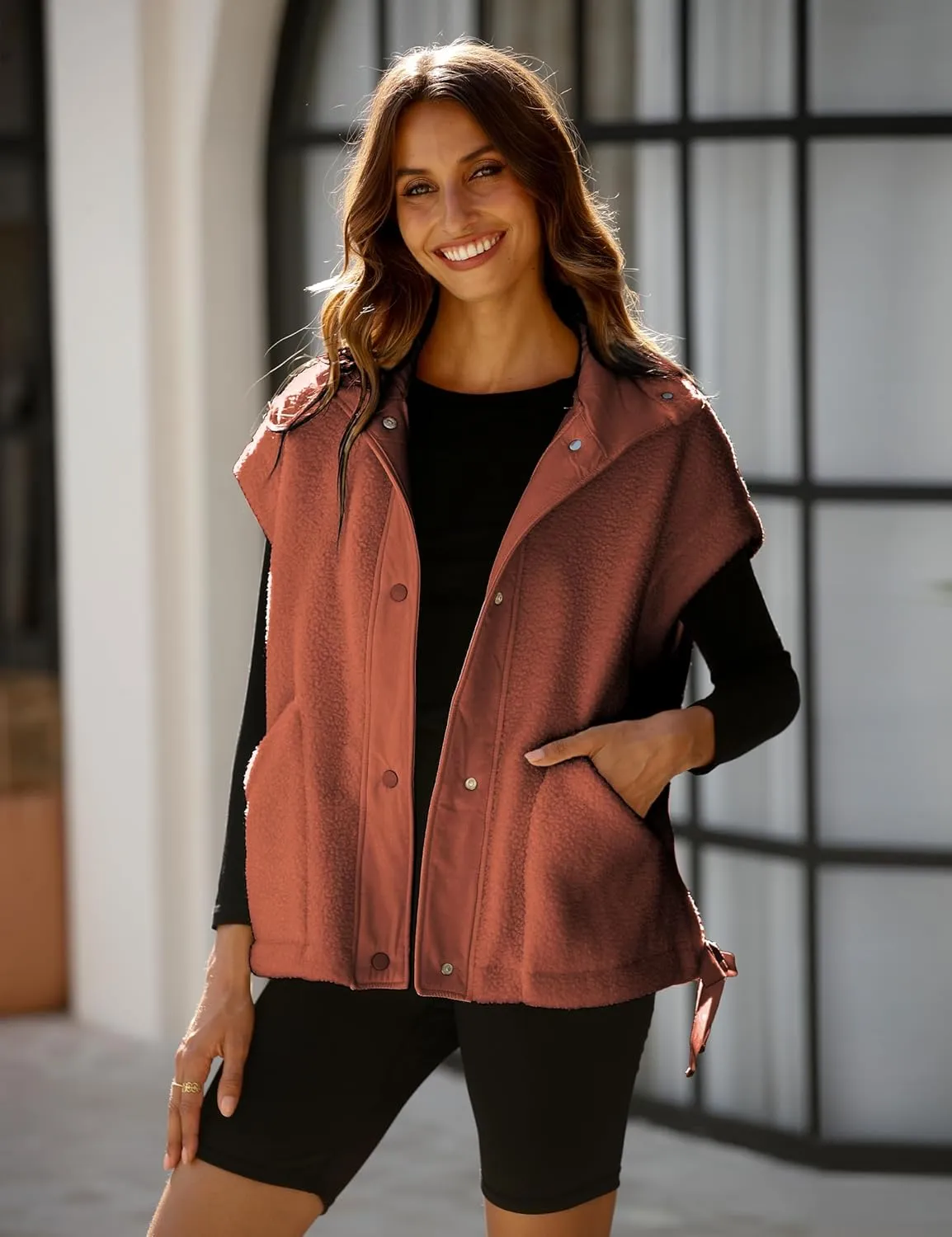 AMEBELLE Women's Oversized Fleece Vest Trendy Sleeveless Sherpa Jacket Winter Warm Fuzzy Outerwear Vest with Pockets
