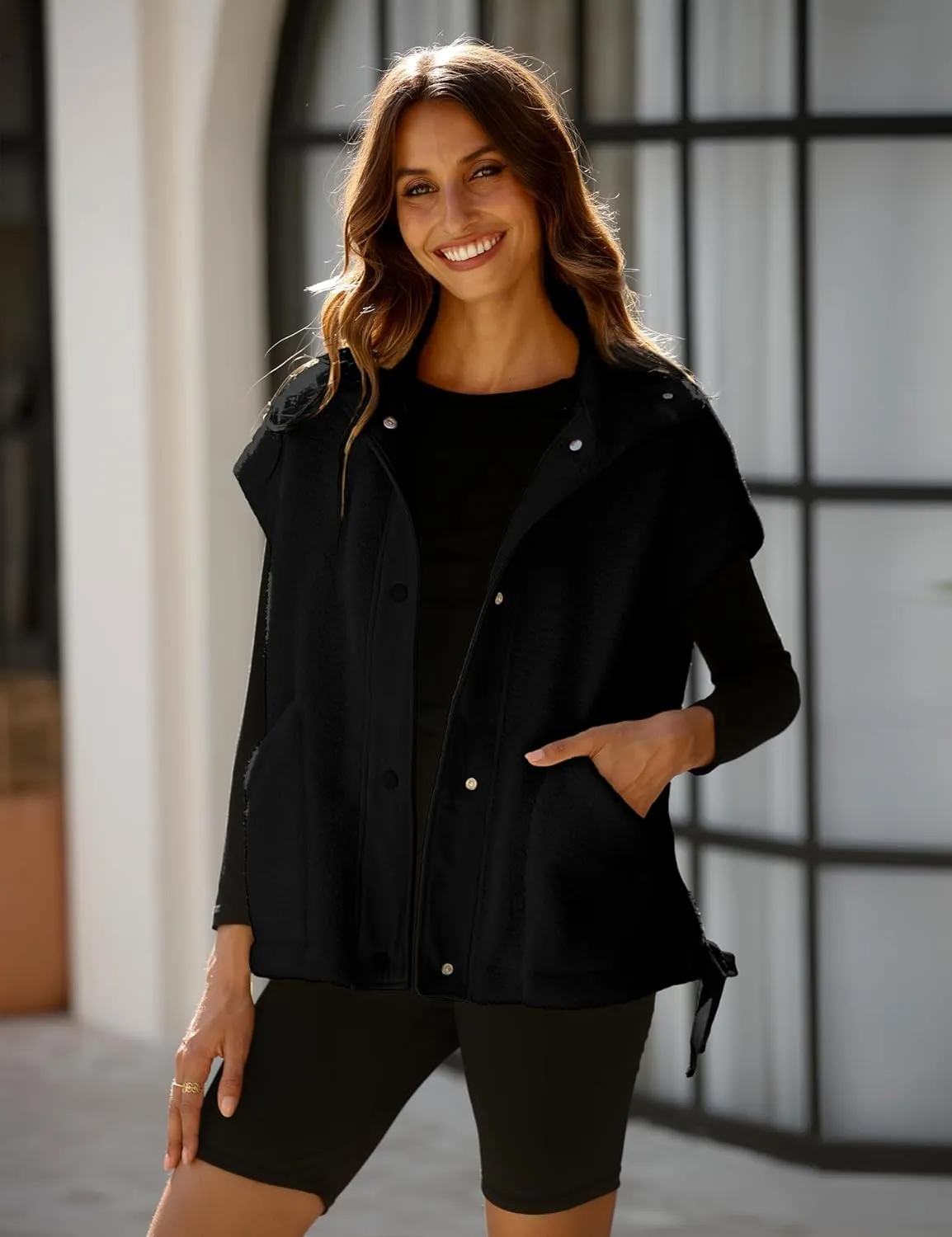 AMEBELLE Women's Oversized Fleece Vest Trendy Sleeveless Sherpa Jacket Winter Warm Fuzzy Outerwear Vest with Pockets