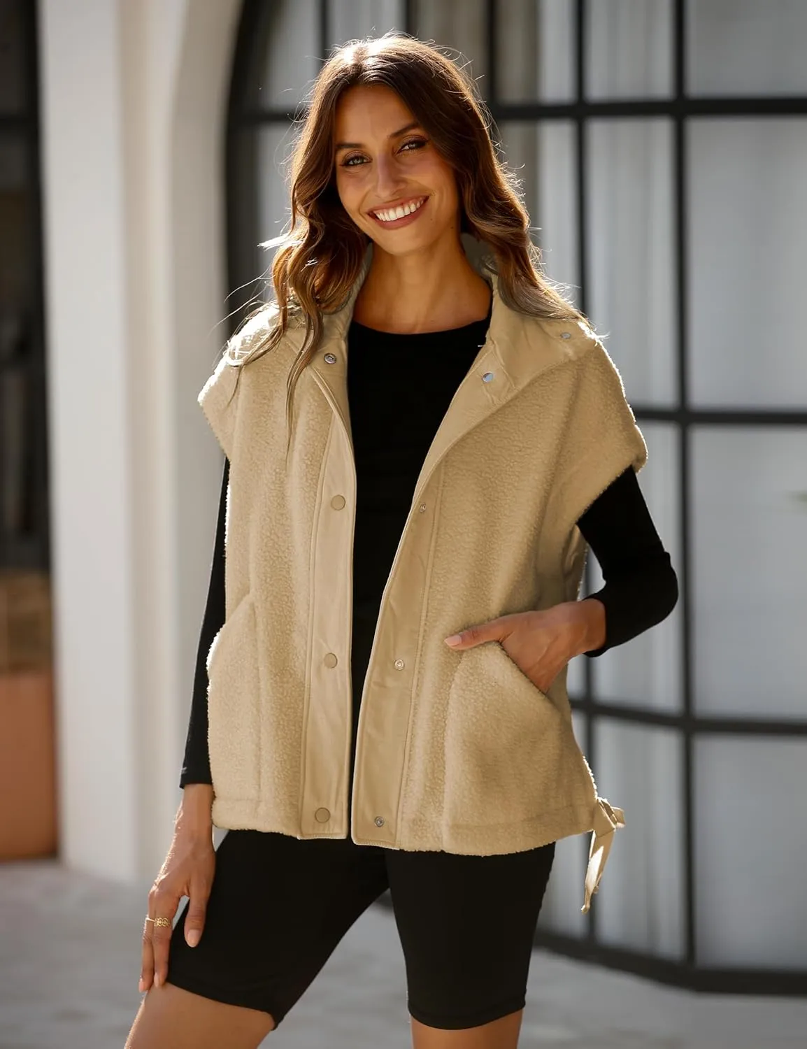 AMEBELLE Women's Oversized Fleece Vest Trendy Sleeveless Sherpa Jacket Winter Warm Fuzzy Outerwear Vest with Pockets