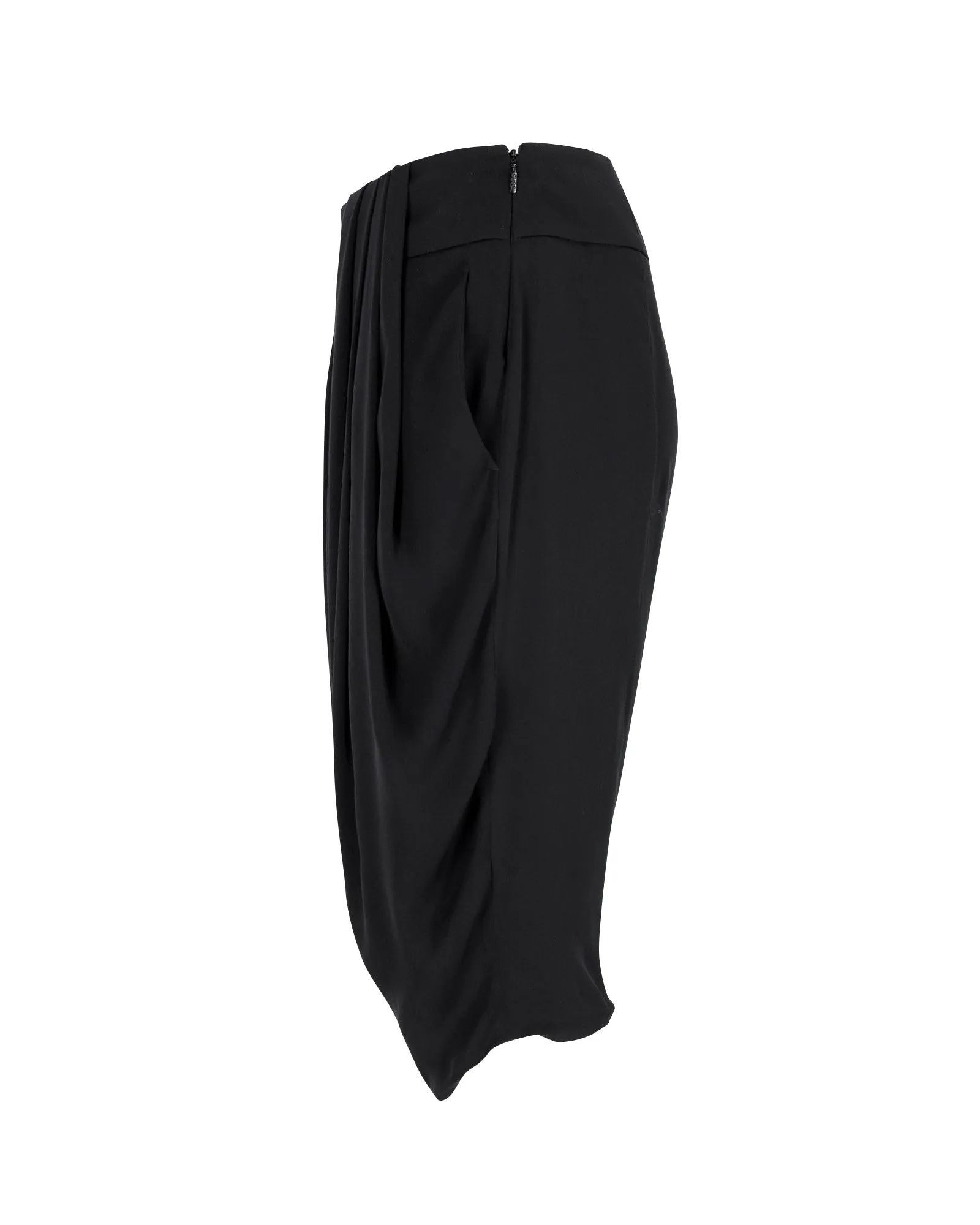 Gucci Drop-Crotch Knee-Length Shorts in Black Silk