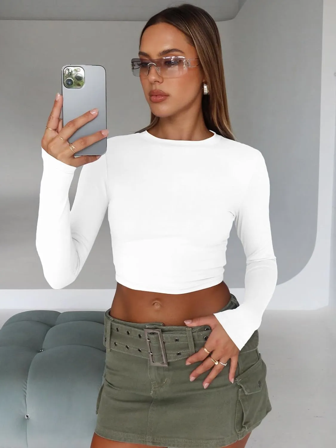 Trendy Queen Womens Long Sleeve Crop Tops Basic Slim Fitted Shirts Fashion 2025 Going Out Y2k Tops Teen Girl Clothes