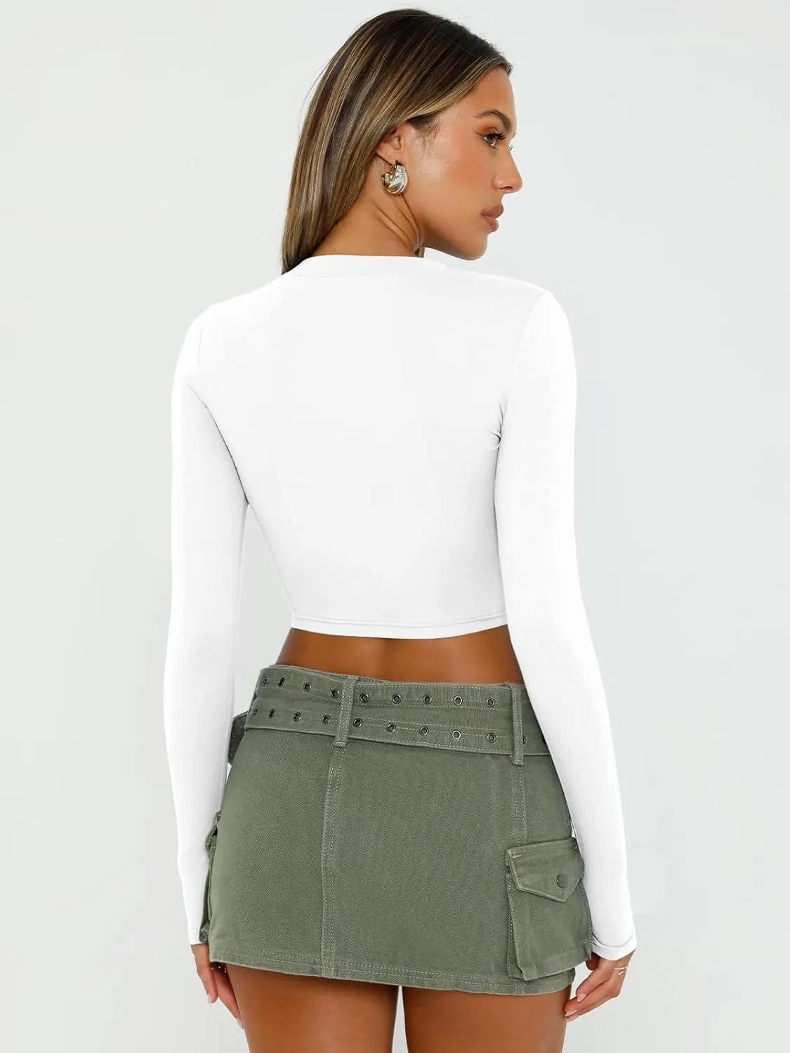 Trendy Queen Womens Long Sleeve Crop Tops Basic Slim Fitted Shirts Fashion 2025 Going Out Y2k Tops Teen Girl Clothes