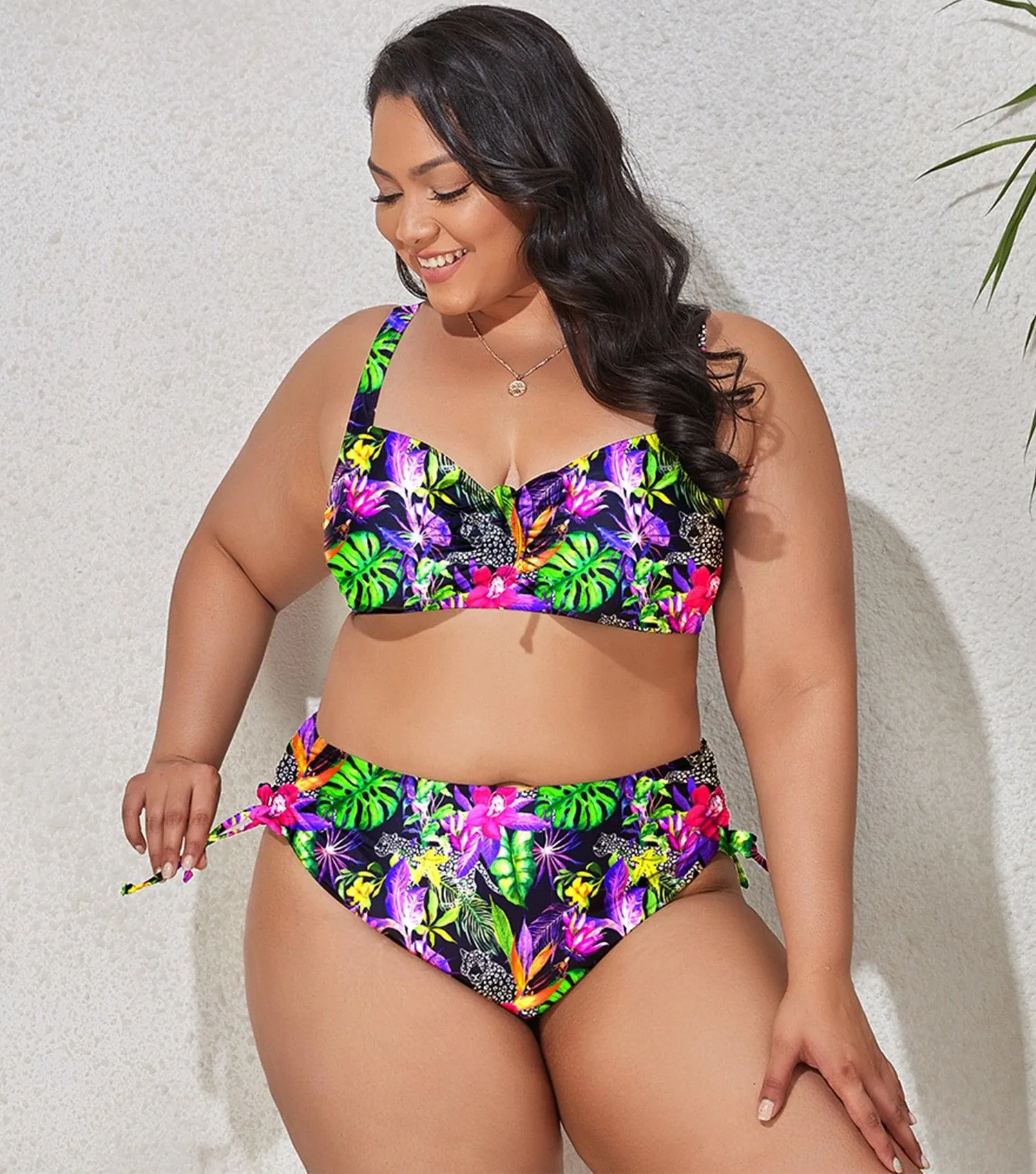 VIBRANT CONFIDENCE PLUS SIZE PUSH-UP BIKINI WITH HIGH WAIST BRIEFS